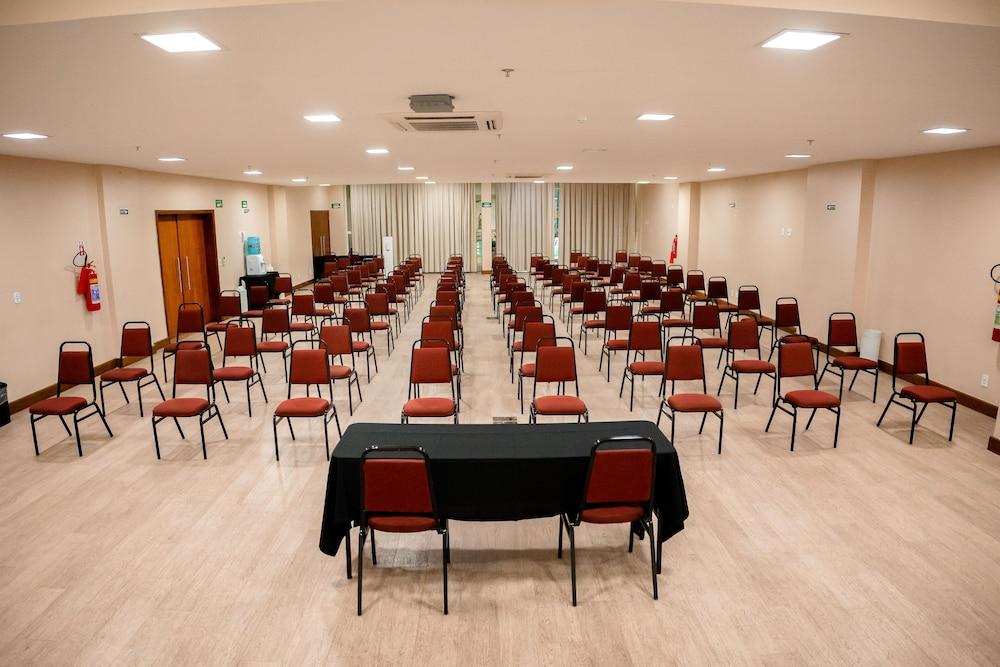 Travel Inn Fenix Κάμπο Φρίο Εξωτερικό φωτογραφία